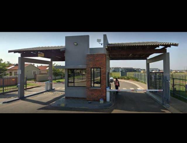 2 BEDROOM HOUSE FOR SALE IN SELCOURT